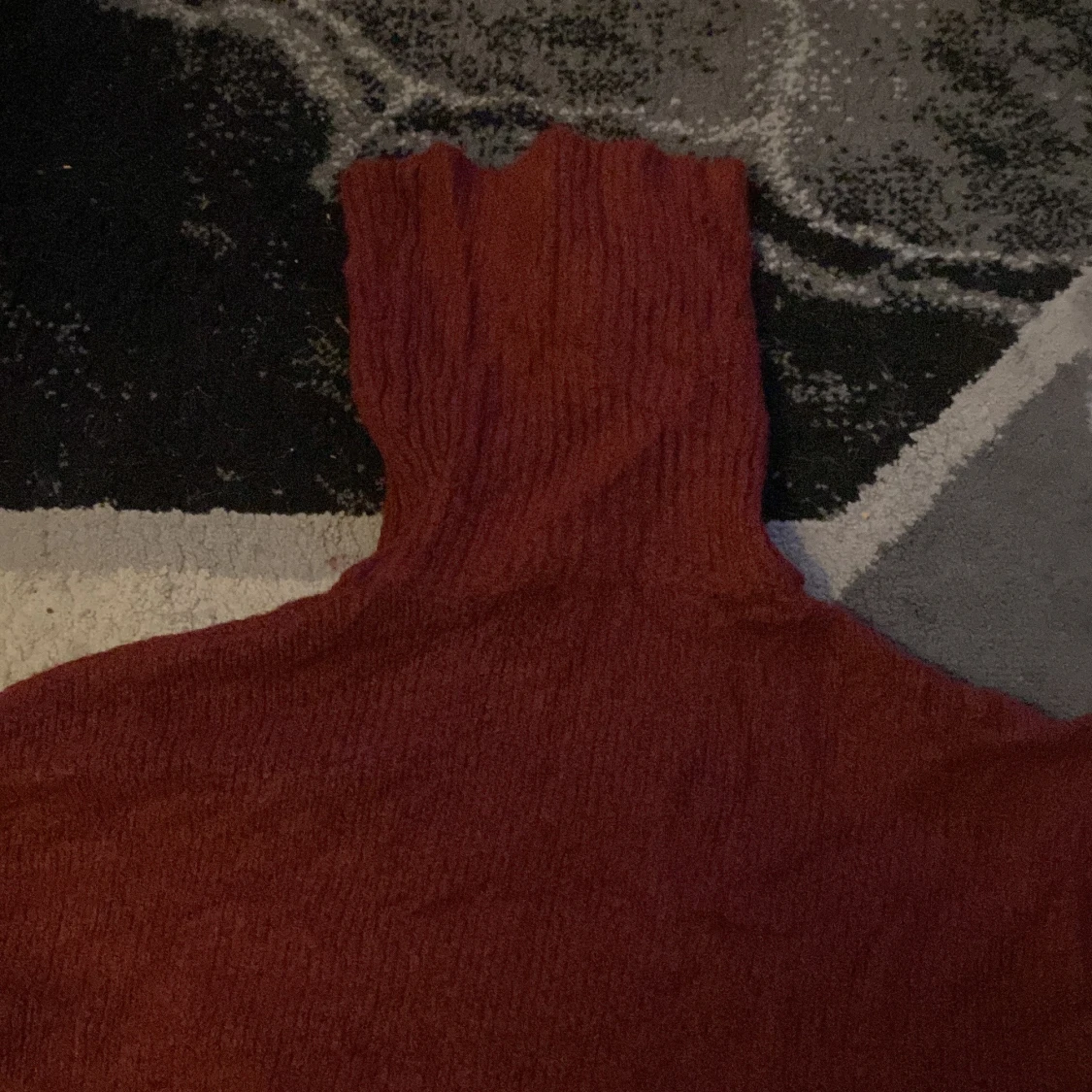 Röd stickad polotröja - 1