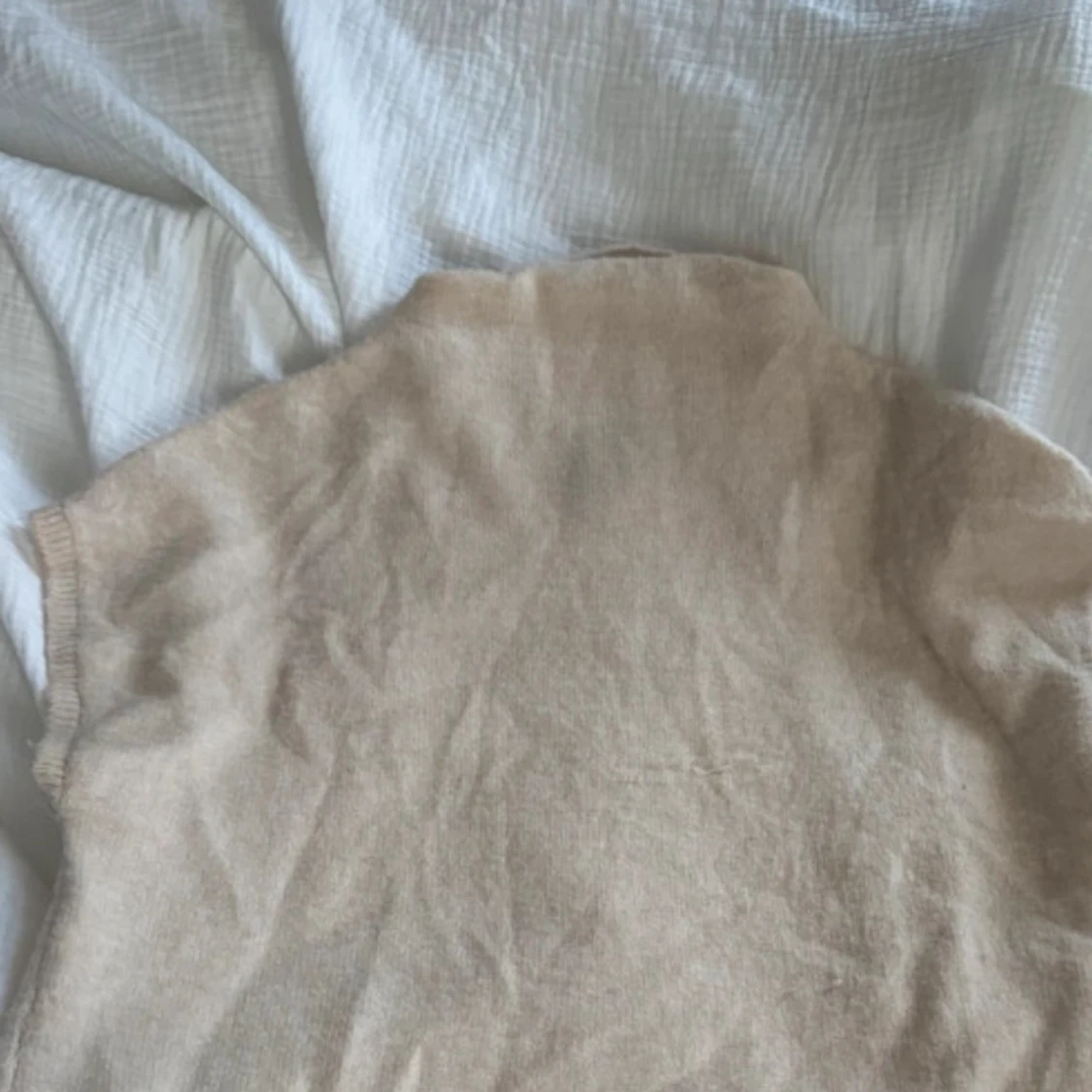 Beige stickad topp från Lindex - 1