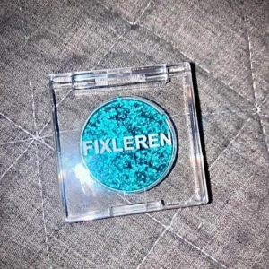 Holografisk, muktichrome ögonskuggor - Ögonskuggor och palett, nyskick eller nytt. 