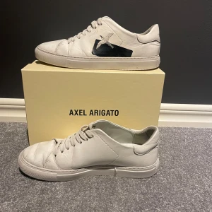 Axel arigato skor - Använda men i bra skick