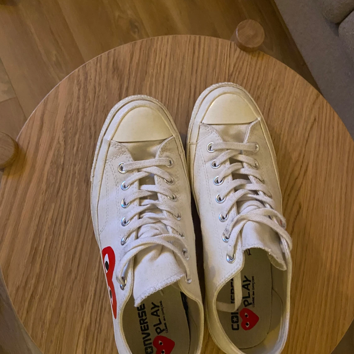 Vita sneakers från Converse x CDG - 1