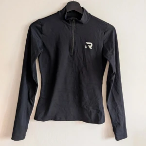 Relode träningströja - Använd men har inte blivit nopprig och har inga defekter, ser fortfarande ny ut ✨ xs/s