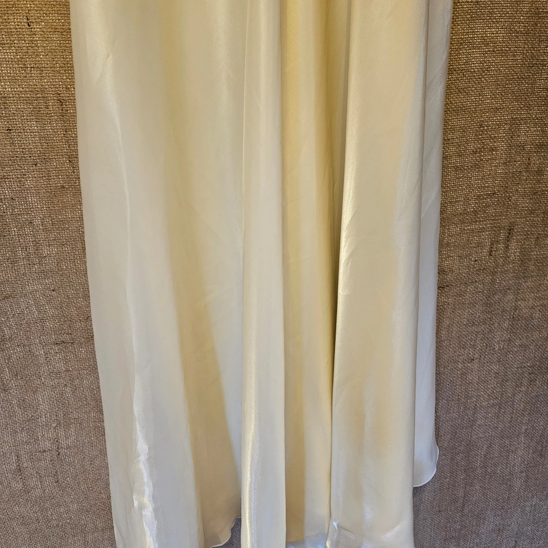 Vit långklänning med rynkad topp - 2