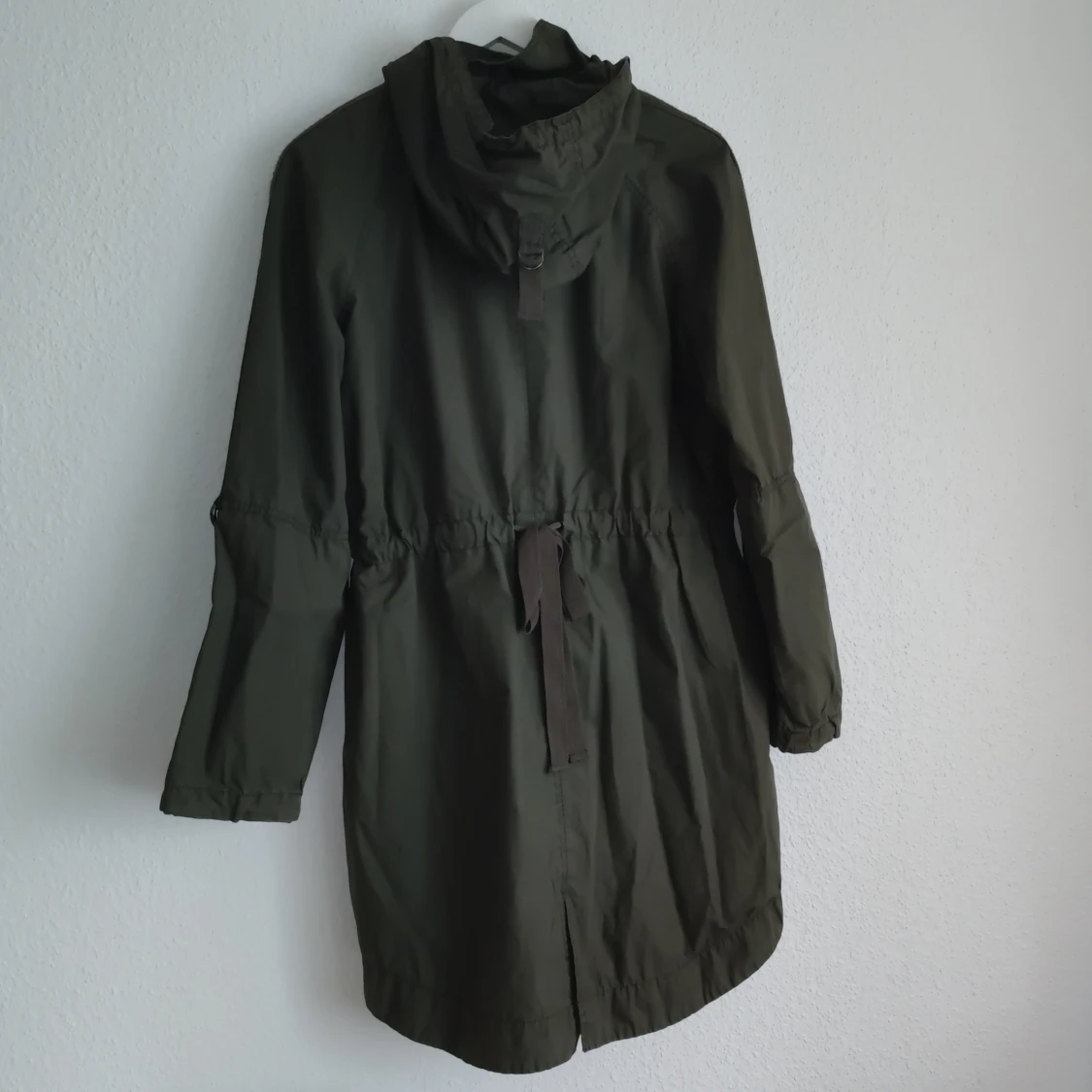Olivgrön parkajacka från Sisters - 1