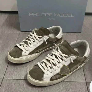 Philippe Model - As feta Philippe model skor i ett grymt skick! Box medföljer, Storleken är 40 men sitter större!