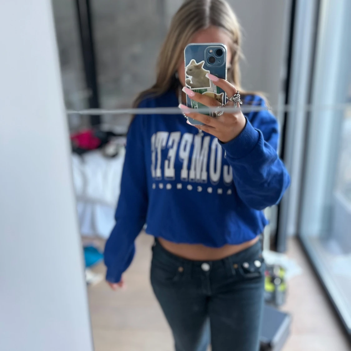 Blå croppad sweatshirt från Abercrombie - 1