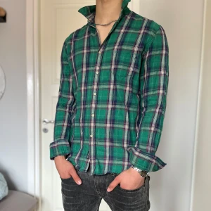 Replay skjorta - Tja, säljer denna asfeta replay skjortan🔥| skick 9/10 | inga defekter | L men sitter som M | skriv vid frågor eller funderingar🙌| pris alltid diskuterbart😉