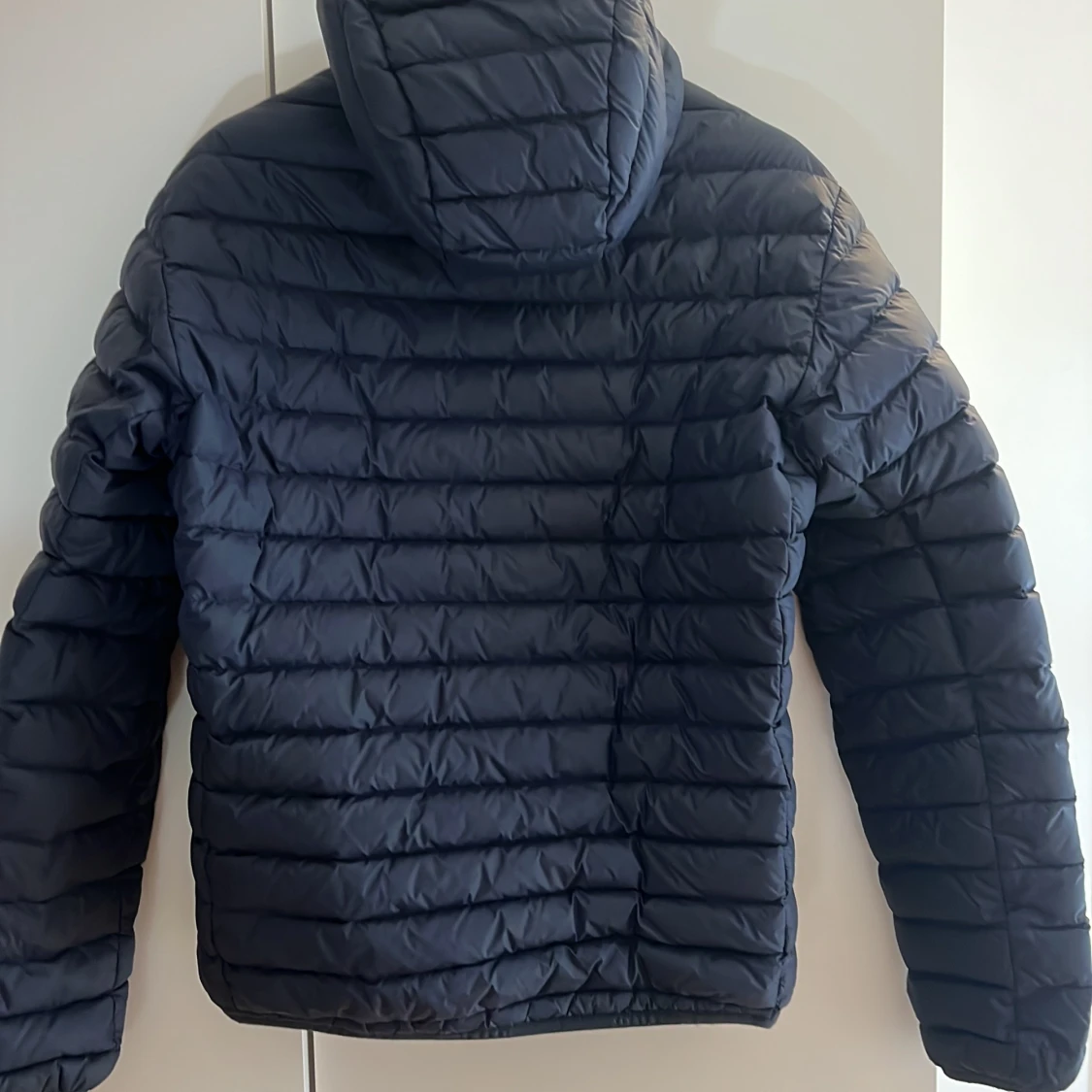 Svart dunjacka från Peak Performance - 1