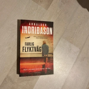 Farlig flyktväg - Spännande deckare av Arnaldur Indridason. 