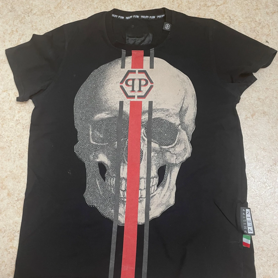 Svart t-shirt med dödskalletryck från Philipp Plein