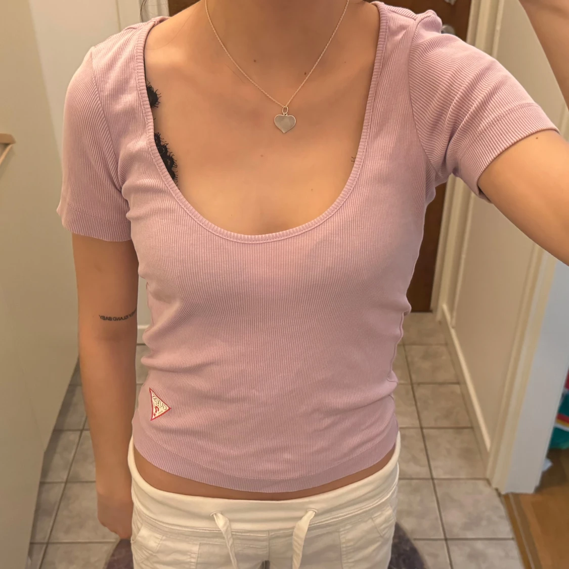 Lila ribbad t-shirt  - 1