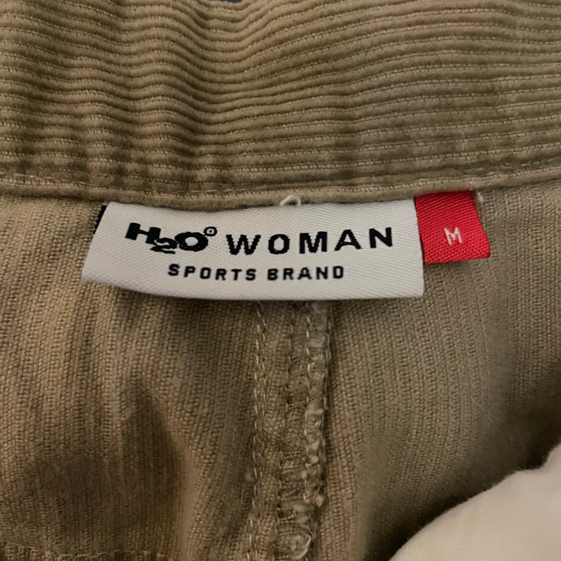 Beige manchesterkjol från H2O Woman - 2