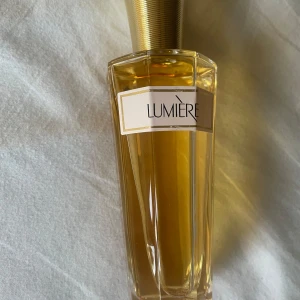 Rochas: Lumiere - Rochas: Lumiere. 100ml flaska.