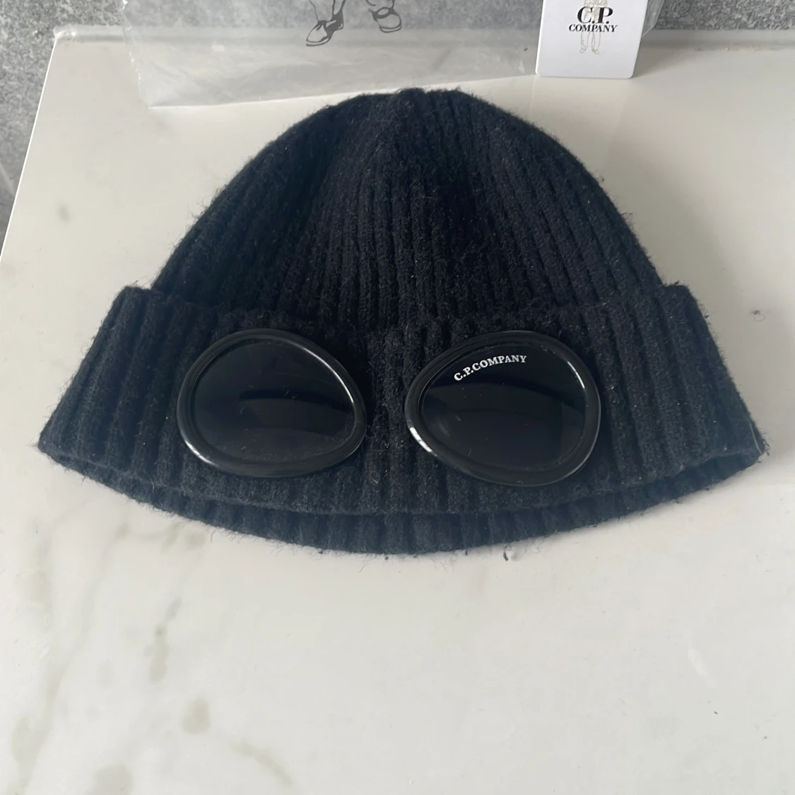 Svart C.P. Company Goggle Beanie