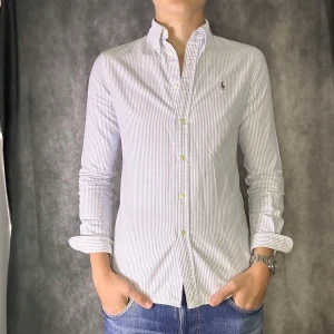 Ralph lauren skjorta - Mycket fint skick | Size S  | fraktar spårbart inom 24 timmar |  för att köpa klicka ” köp nu” | vid frågor skriv ett meddelande |