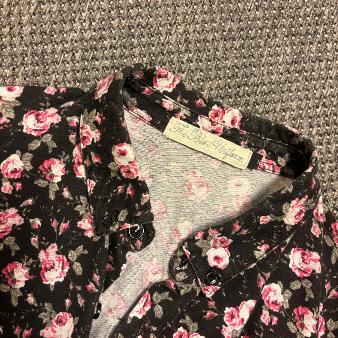 Blommig skjorta från The Blue Uniform - 1