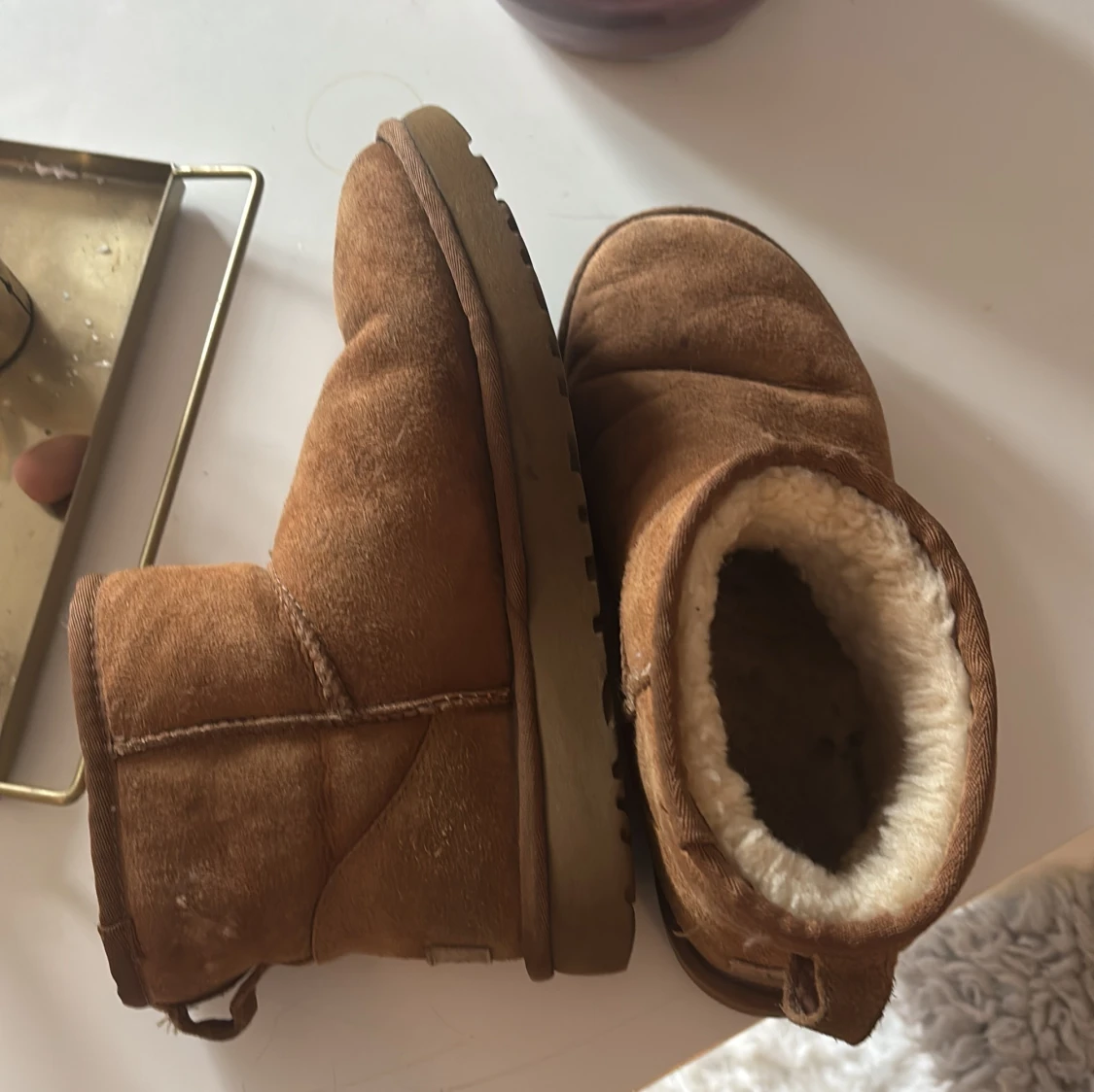 Bruna UGG boots i mocka med fårskinn - 1