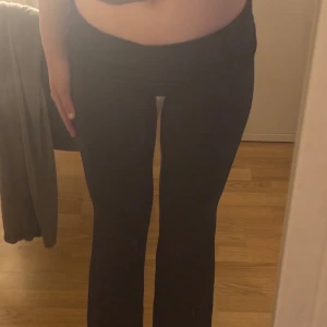 Yoga pants - Säljer marinblåa togapants från lager 157, lappen har jag klippt av men byxorna har använts fåtal gågner