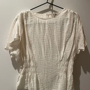 Vit blus - Vit blus i bra skick!