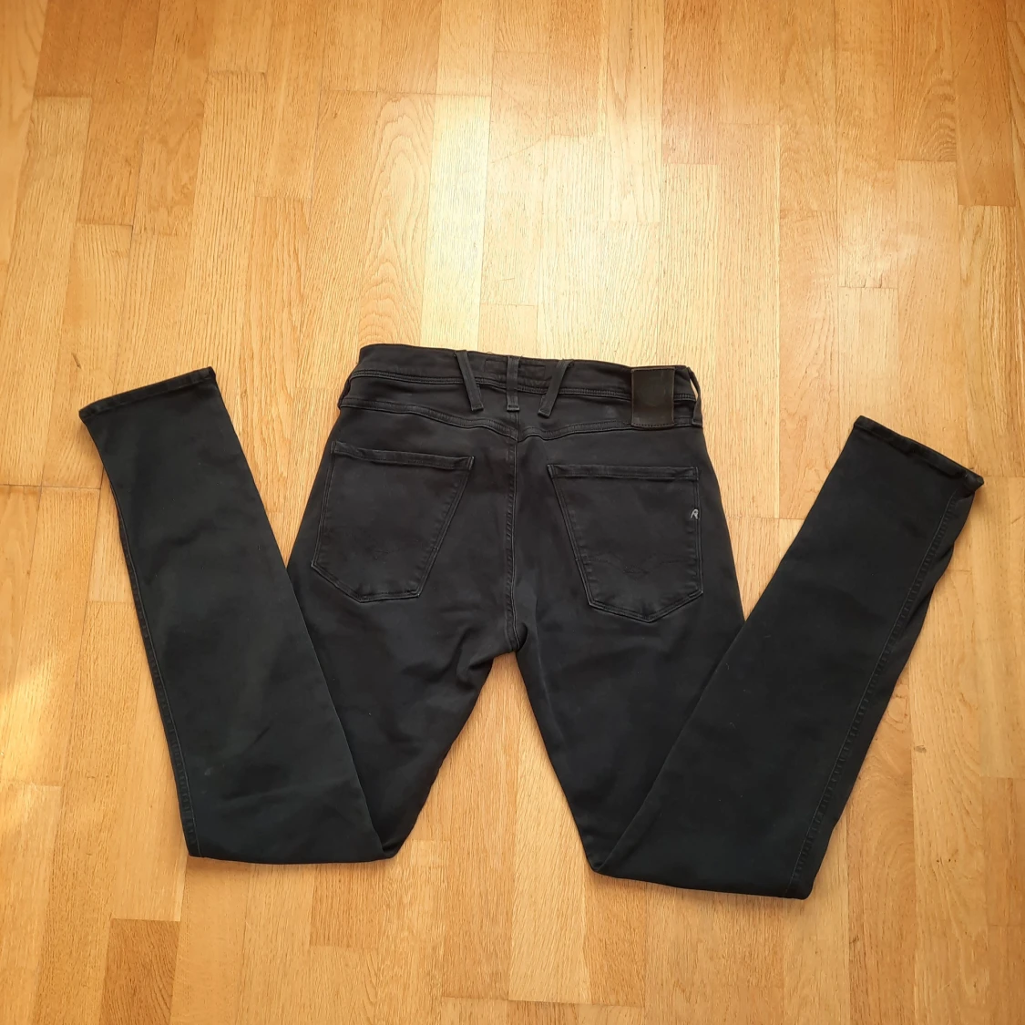 Svarta Replay Anbass jeans - 1