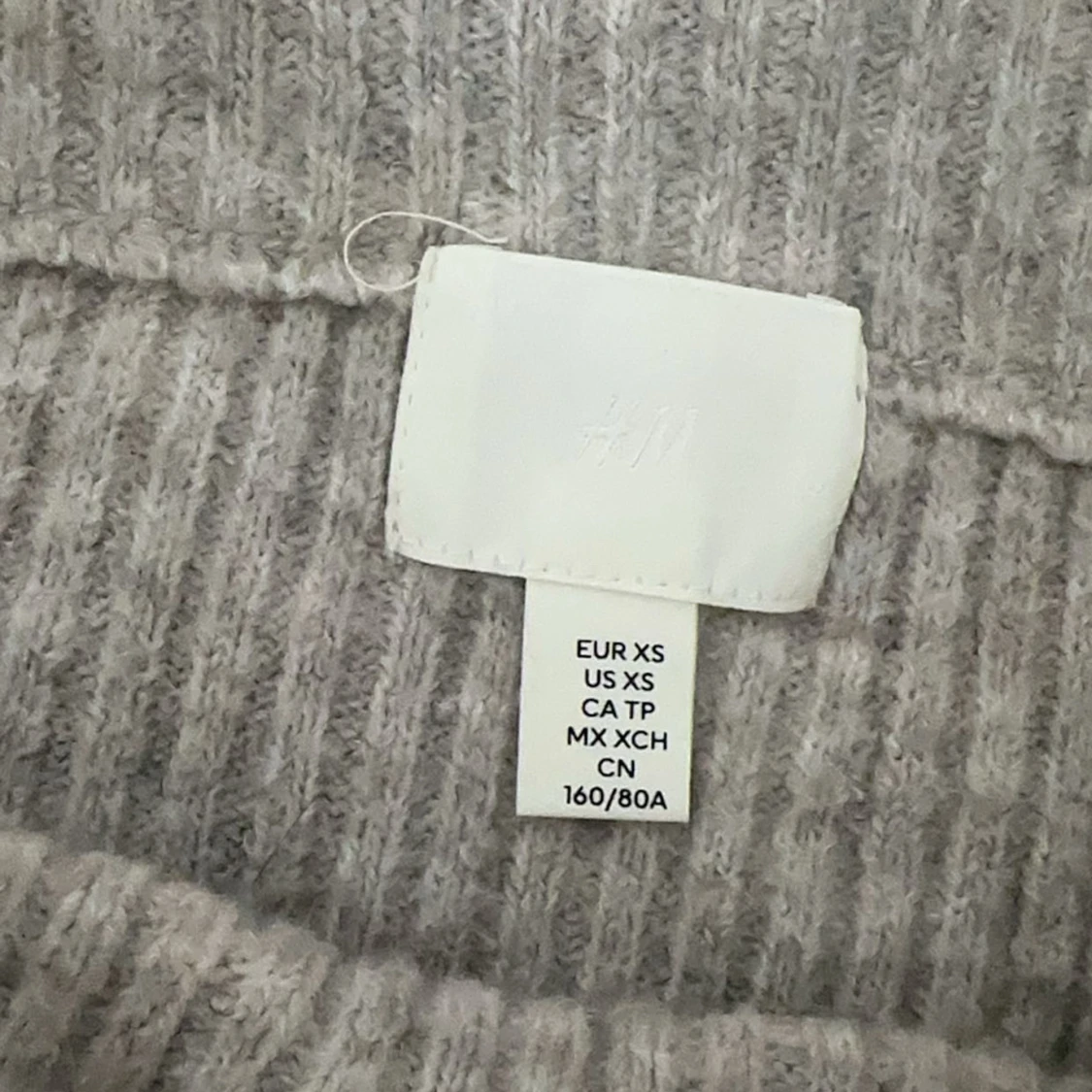 Beige stickad Off shoulder tröja  - 1