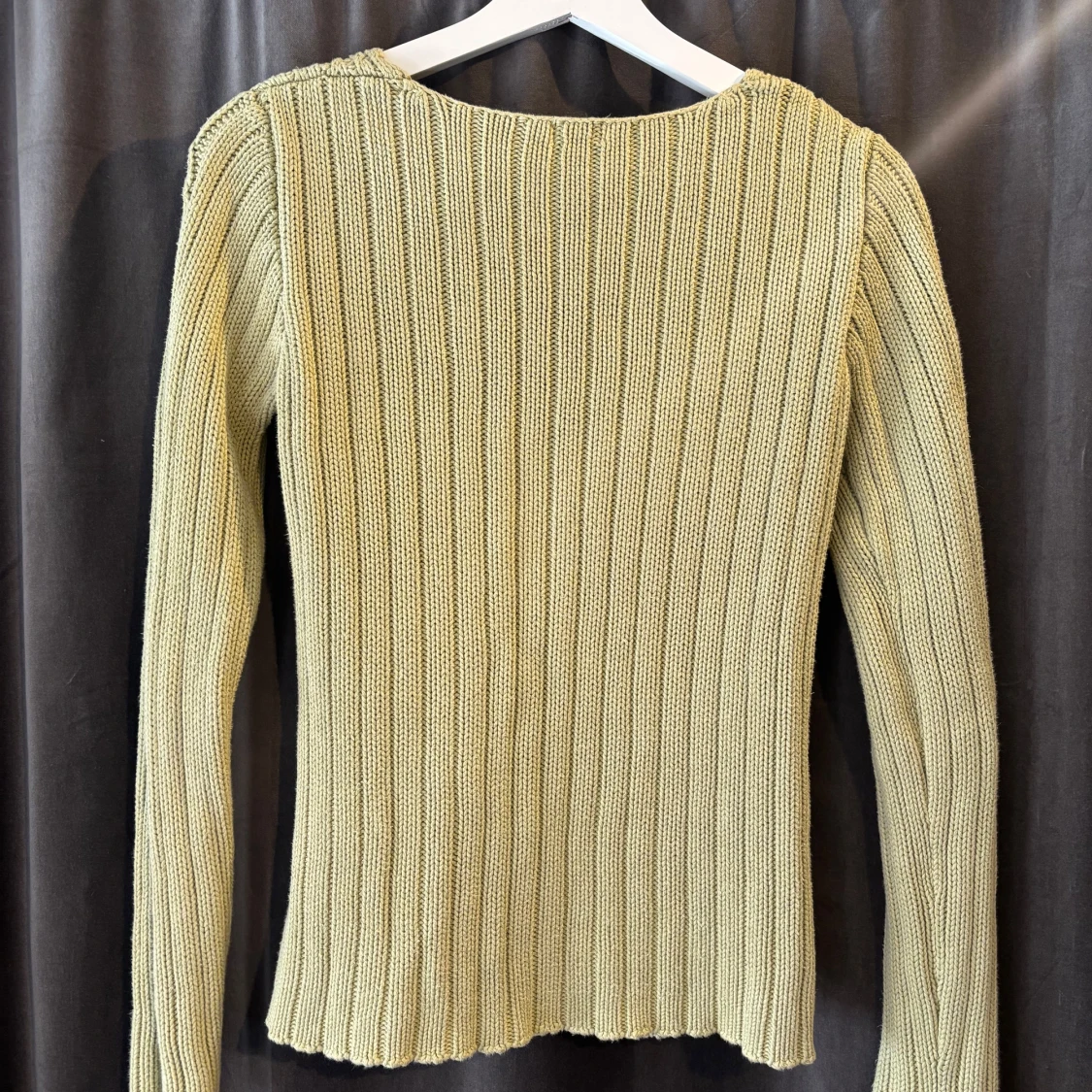 Grön stickad tröja - 2