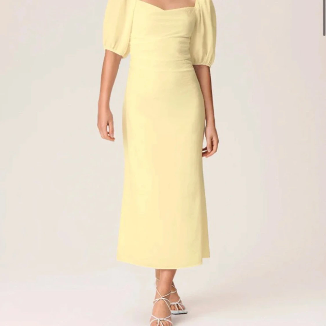 Gul klänning från ADOORE - 2