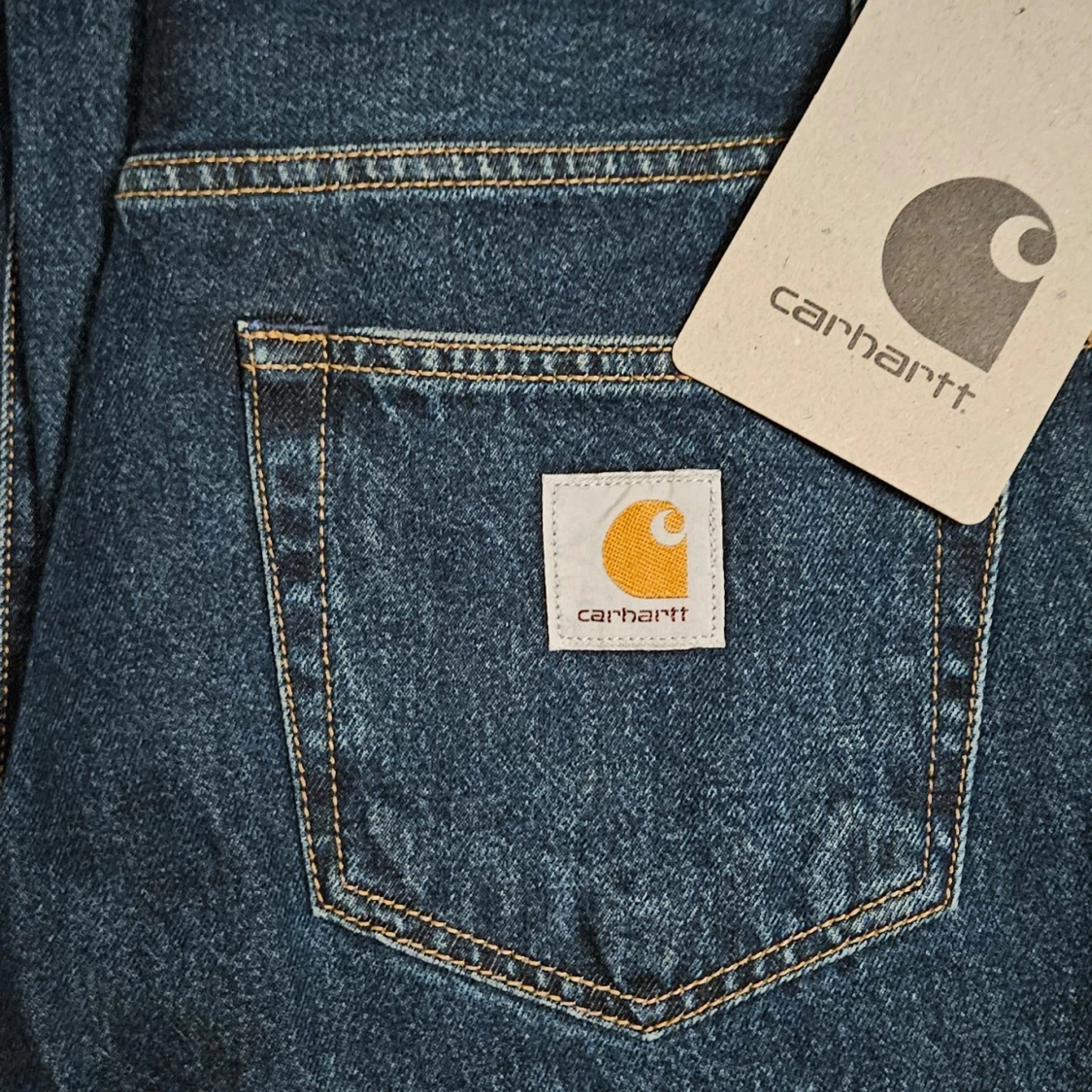 Blå jeansbyxor från Carhartt landon