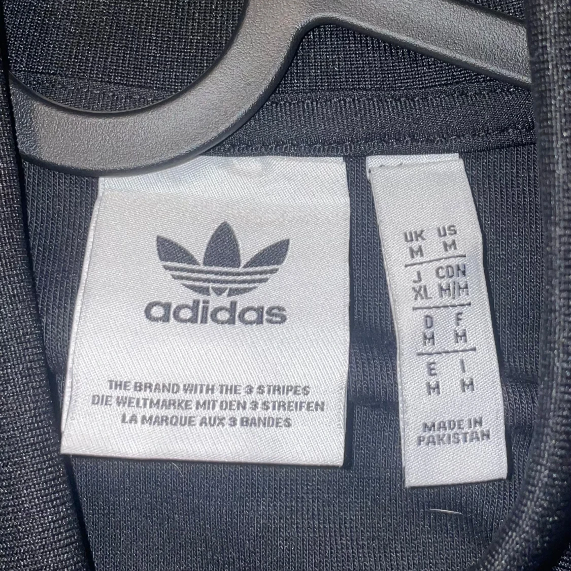 Svart Adidas track jacket med vita ränder - 2