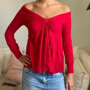 Röd offshoulder topp från Red valentino❤️ - Fin skick från red valentino