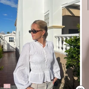 Blus - Jättefin blus som är i nyskick! Skicka privat om ni vill ha egna bilder❤️