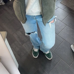 Vans - Säljer på mina supersnygga vans som inte kommer till användning längre!