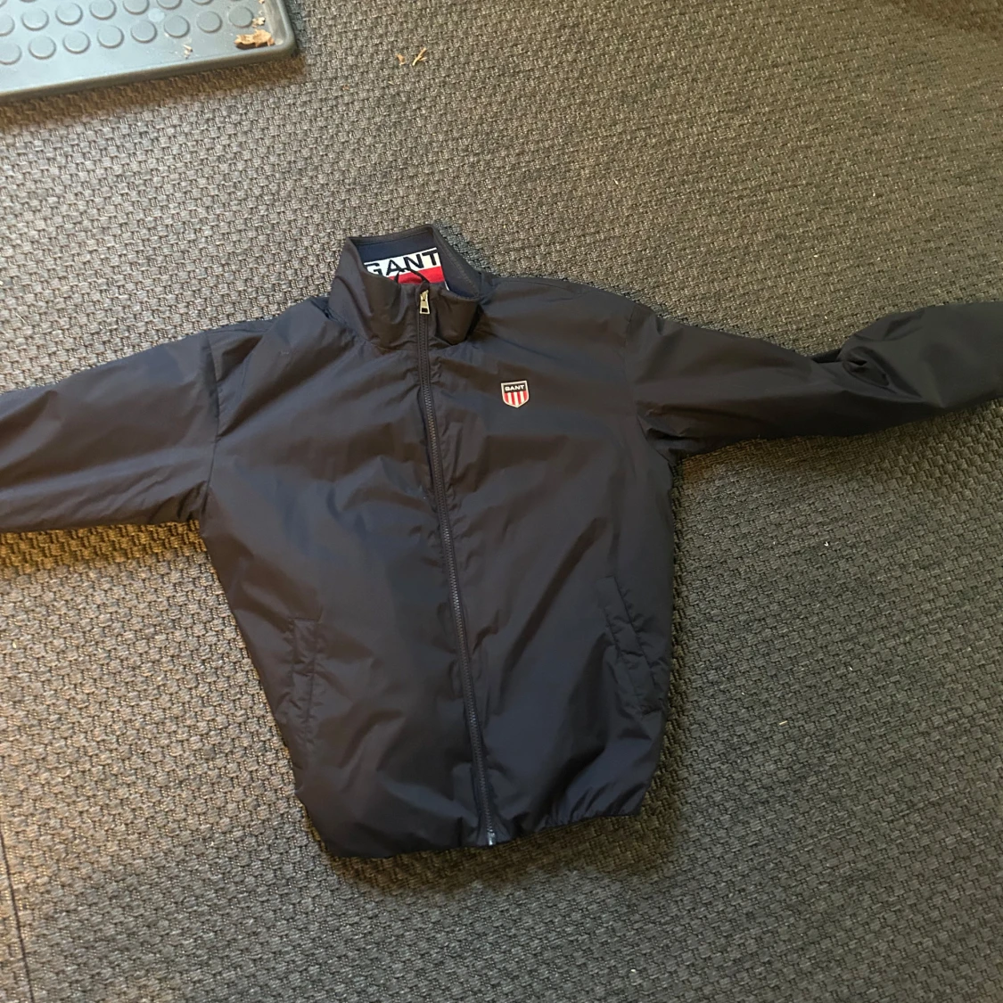 Svart vindjacka från GANT - 1