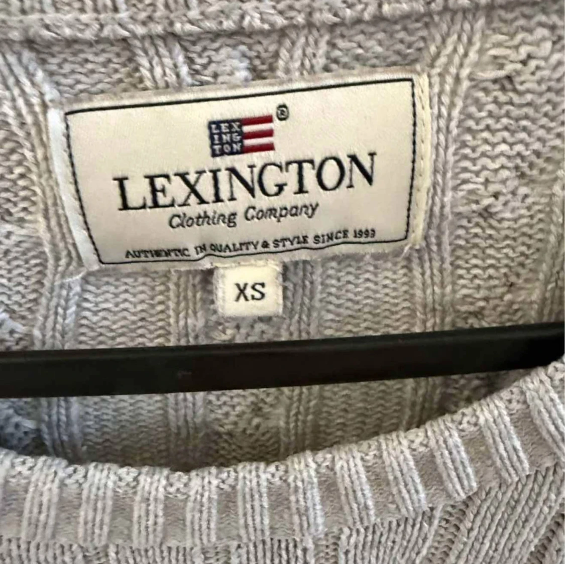 Grå stickad tröja från Calvin Klein och lexington  - 3