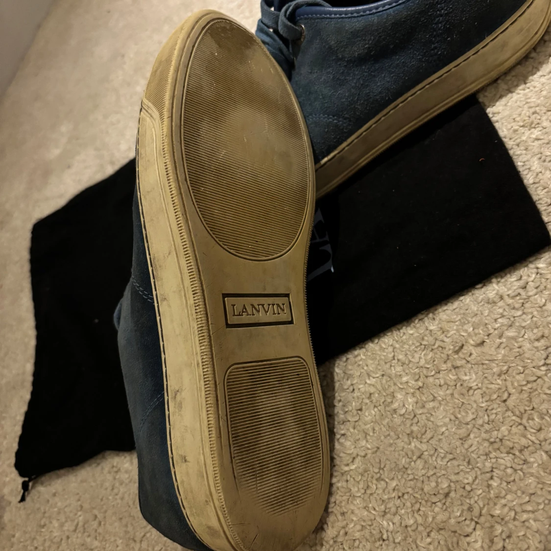 Lanvins  - 2