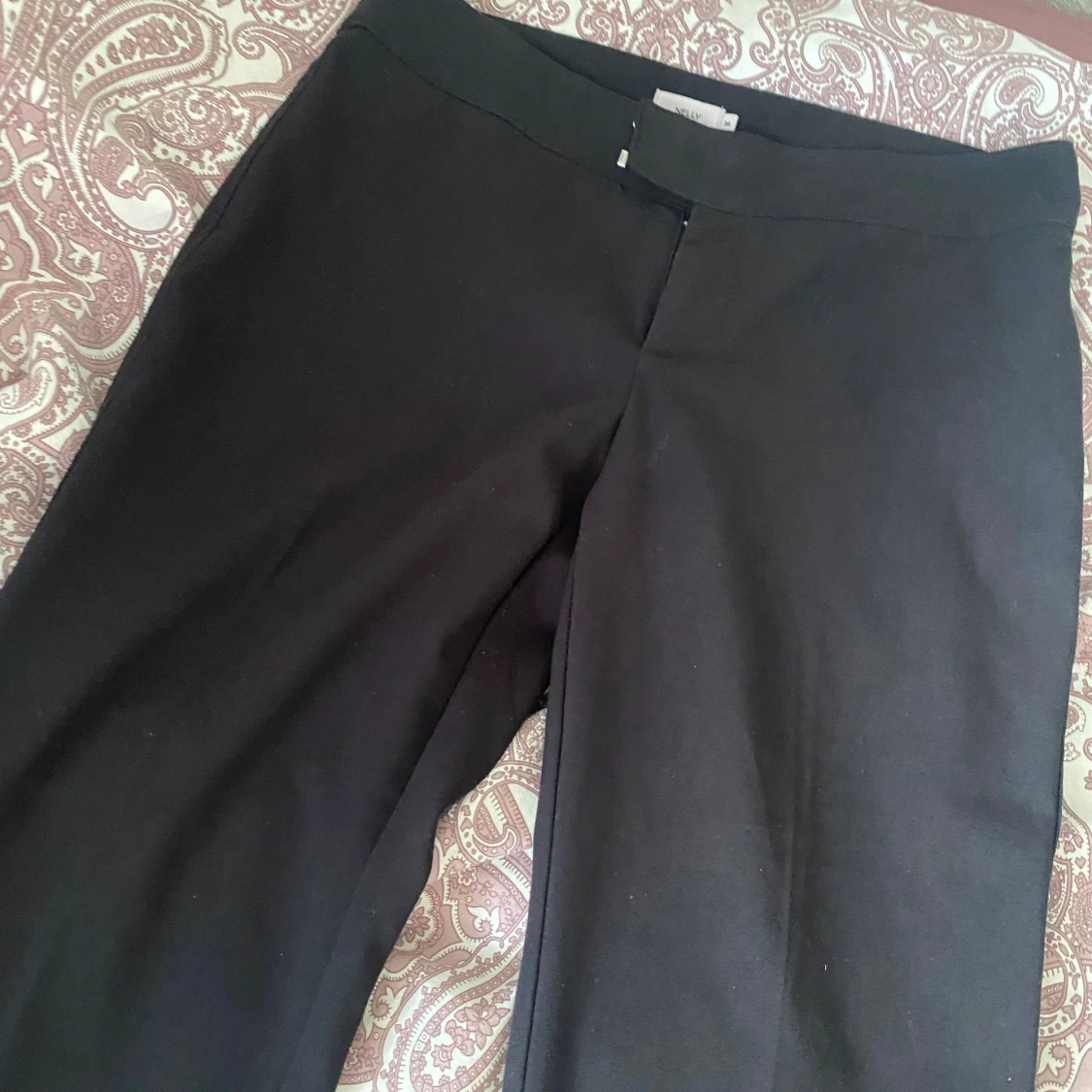 Kostymbyxor från Nelly strl 36 helt NYA! - 4
