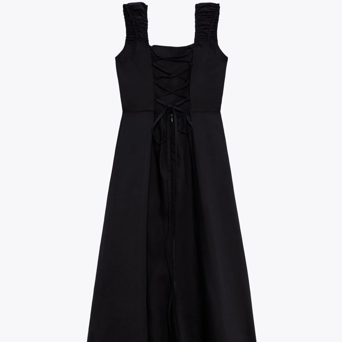 Svart långklänning med snörning baktill