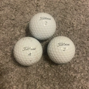 Tietlest pro v1 3 pack - Tietlest pro v1 golfbollar som är i gott skick bra kvalite och är bra för både nybörjare och advancerade golfare 