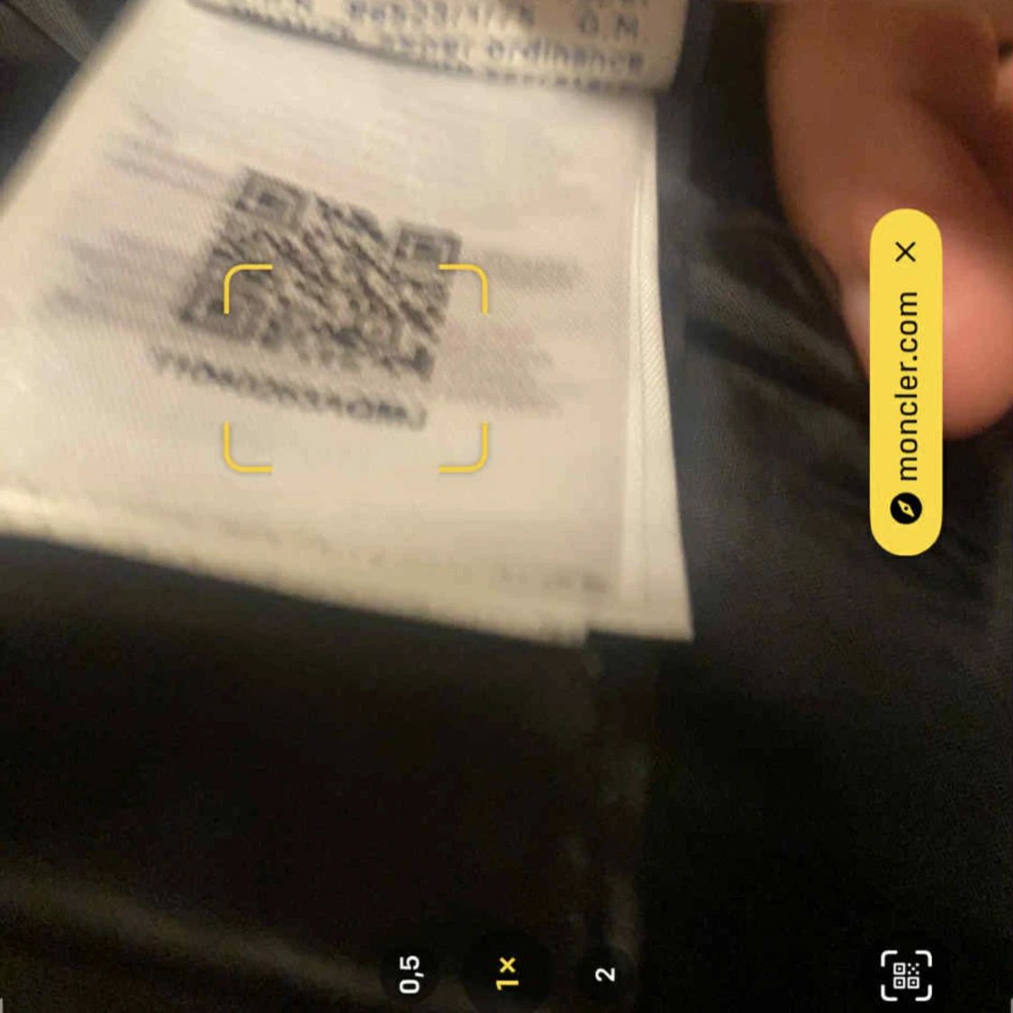 Svart Moncler pufferjacka med logga storlek  XL - 3