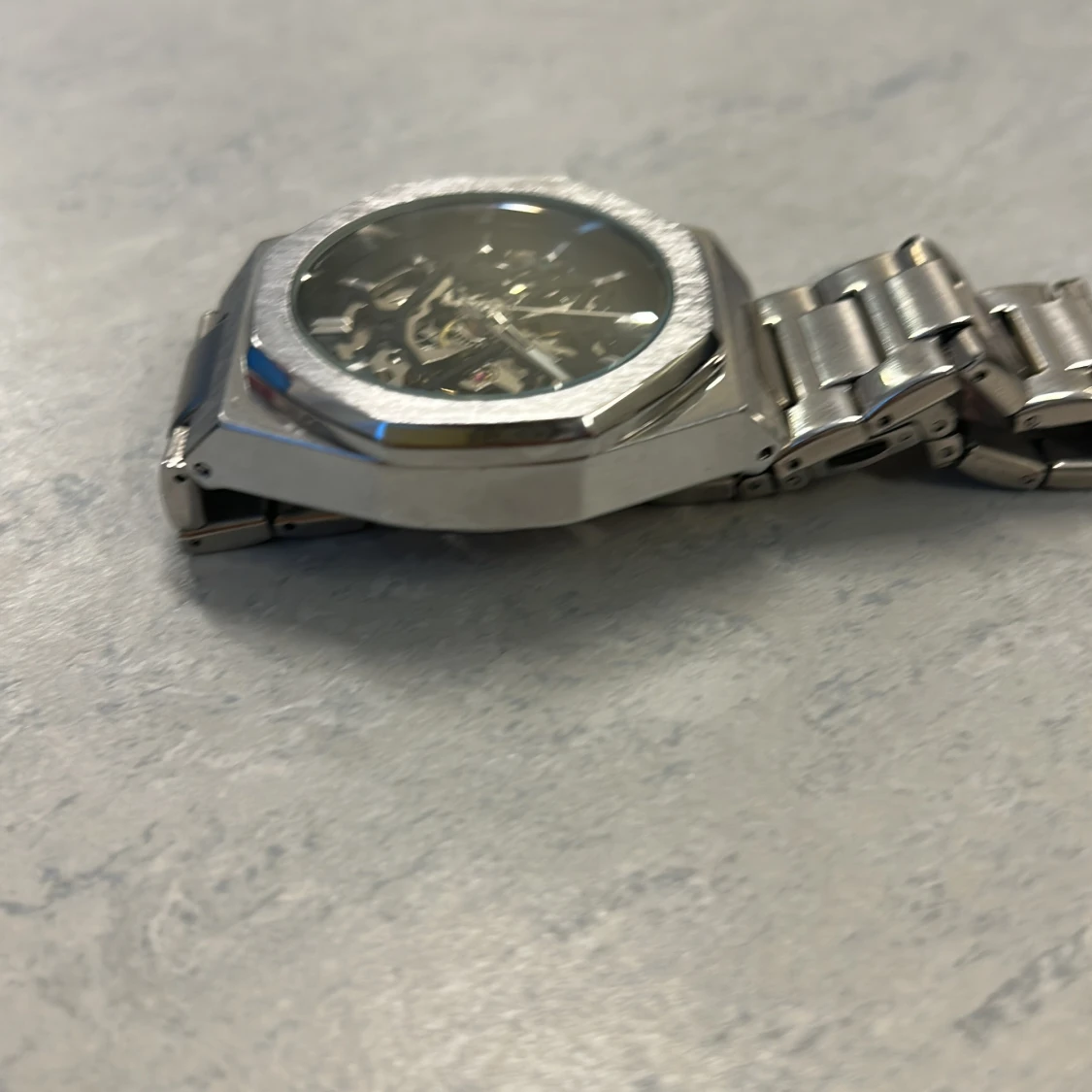 Silverfärgad skeletonklocka i stål - 1