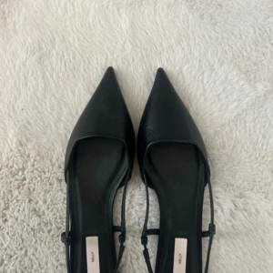 Ballerina slingbacks  - Fina ballerina slingbacks i bra skick som inte passar mig. 