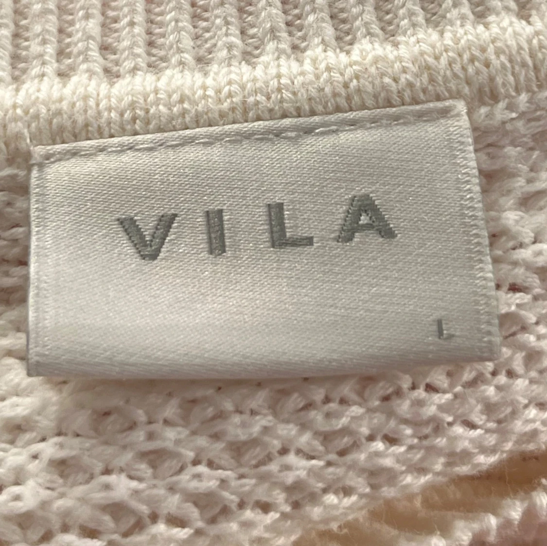 Ny vitstickad/ribbad tröja - 1