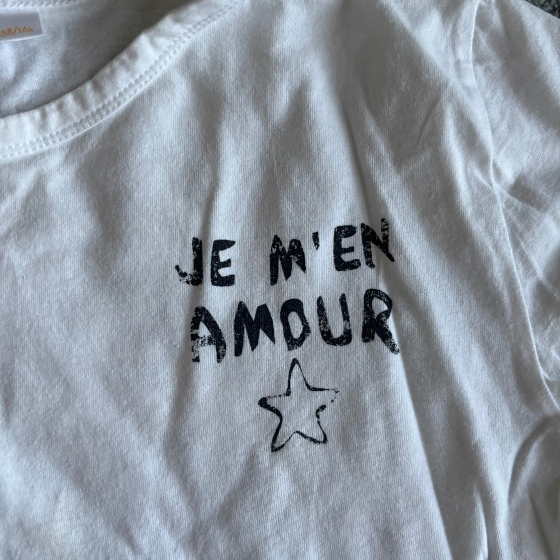 Vit t-shirt med tryck från Gina Tricot - 3