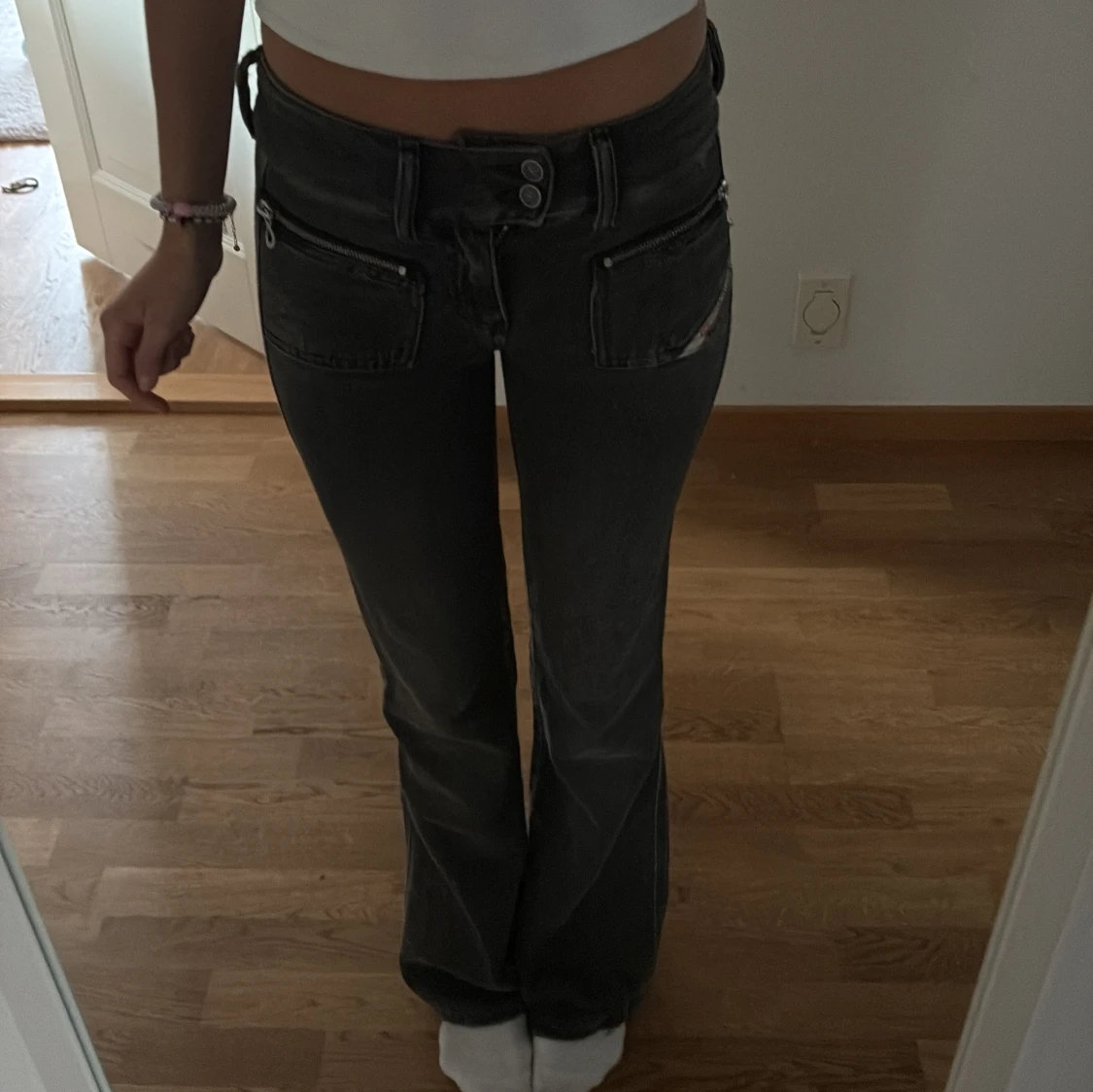 Svarta bootcut jeans från Diesel - 4
