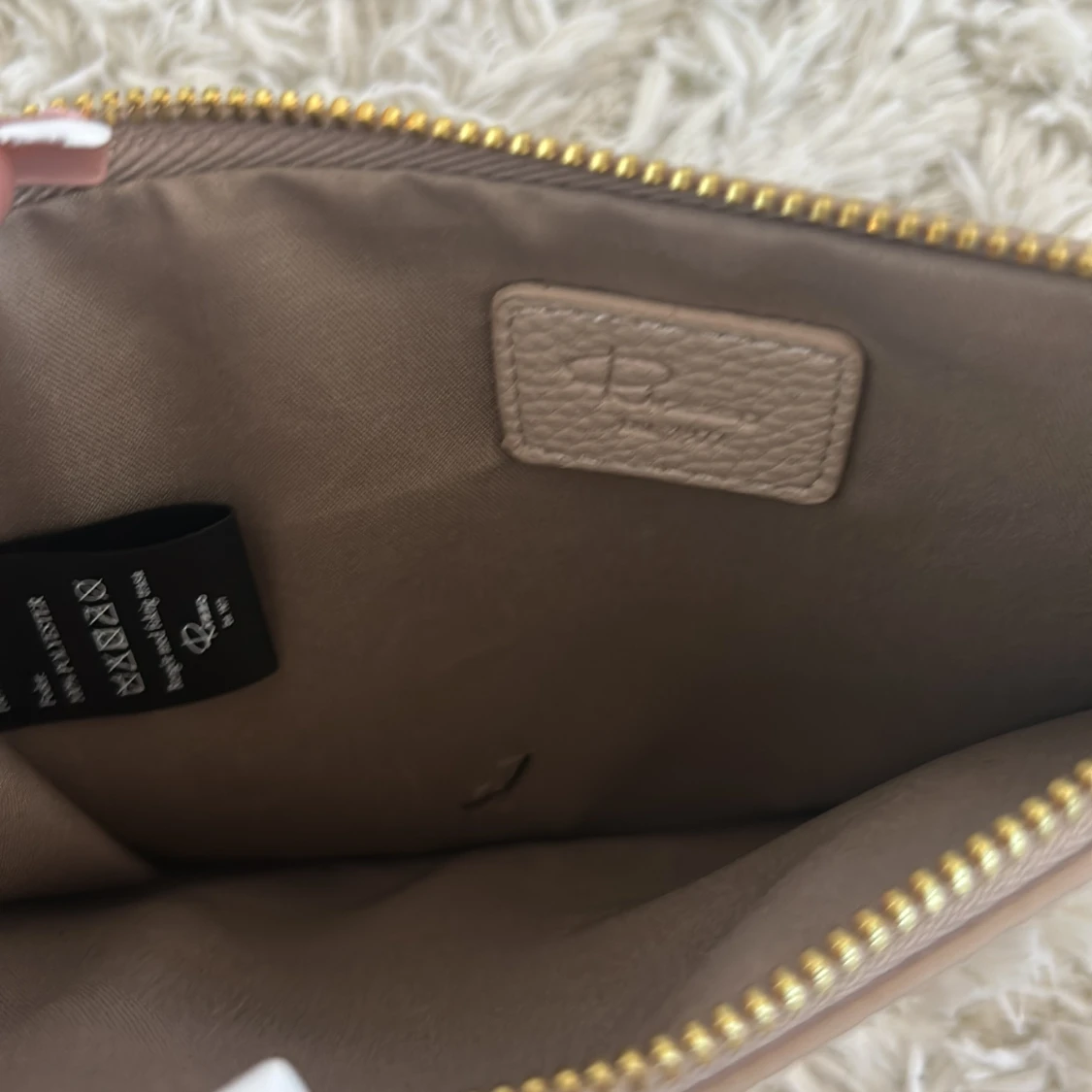 Beige kuvertväska från Rizzo i skinn - 3