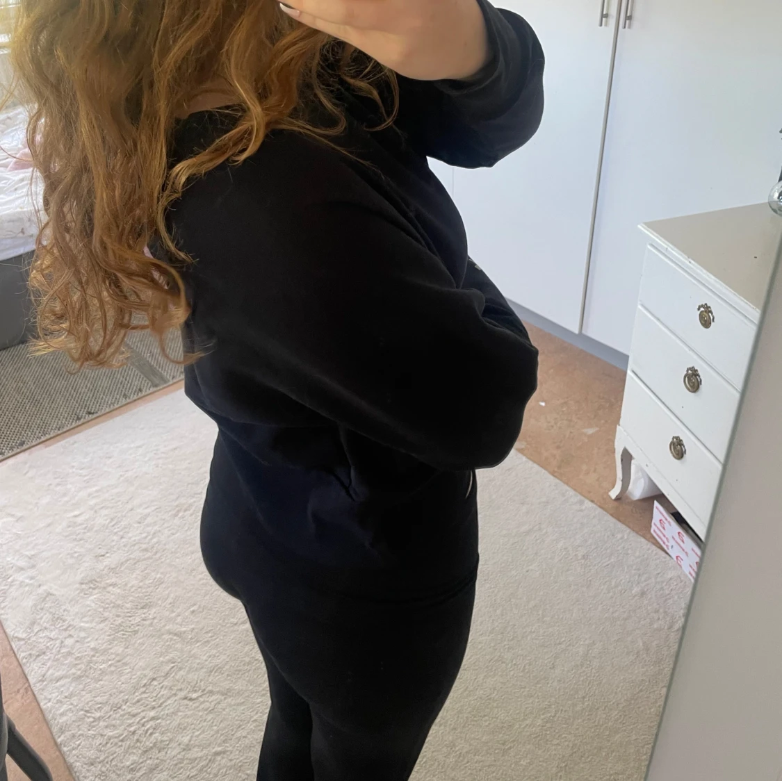 Svart tränings tjocktröja  - 2