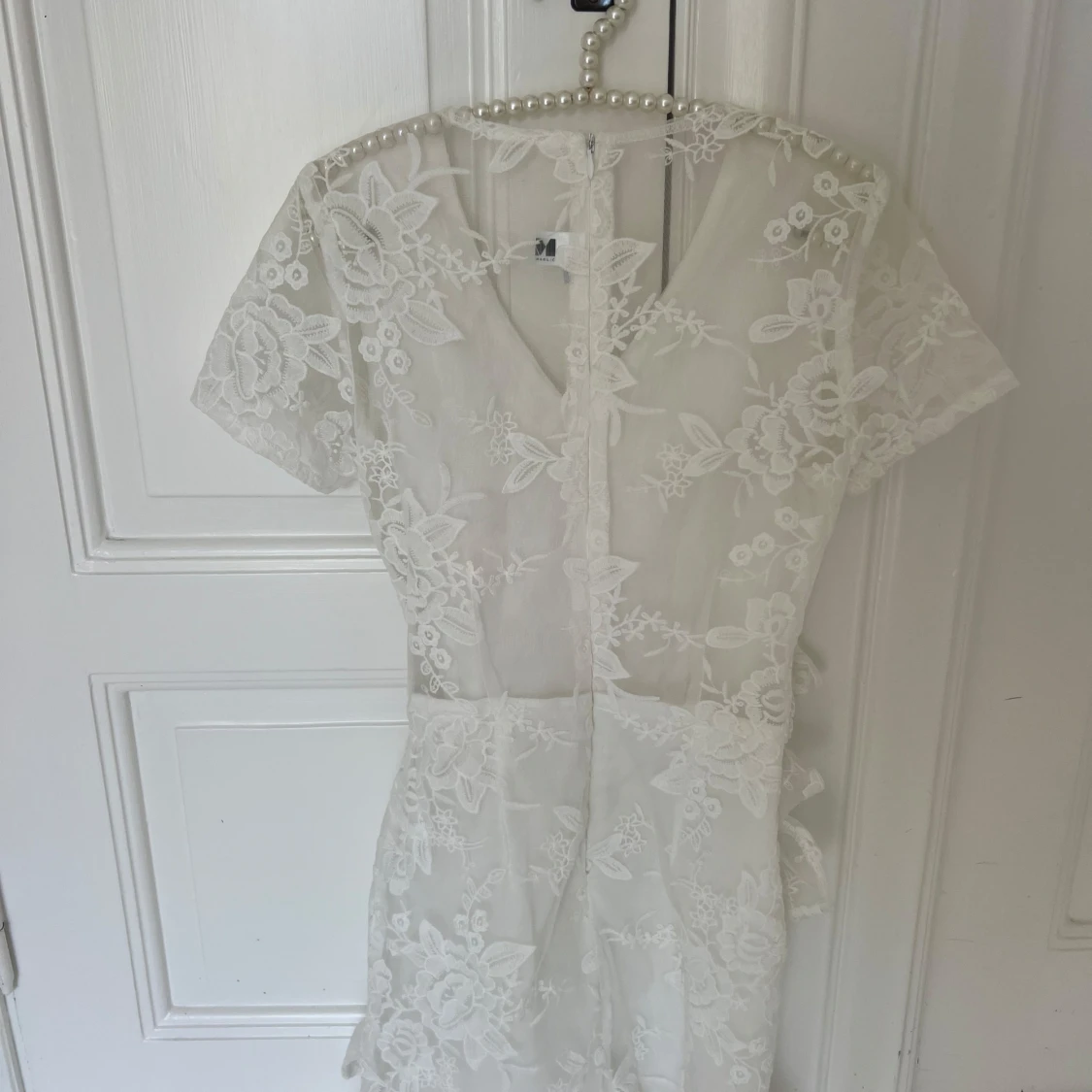 Vit spetsklänning   - 2