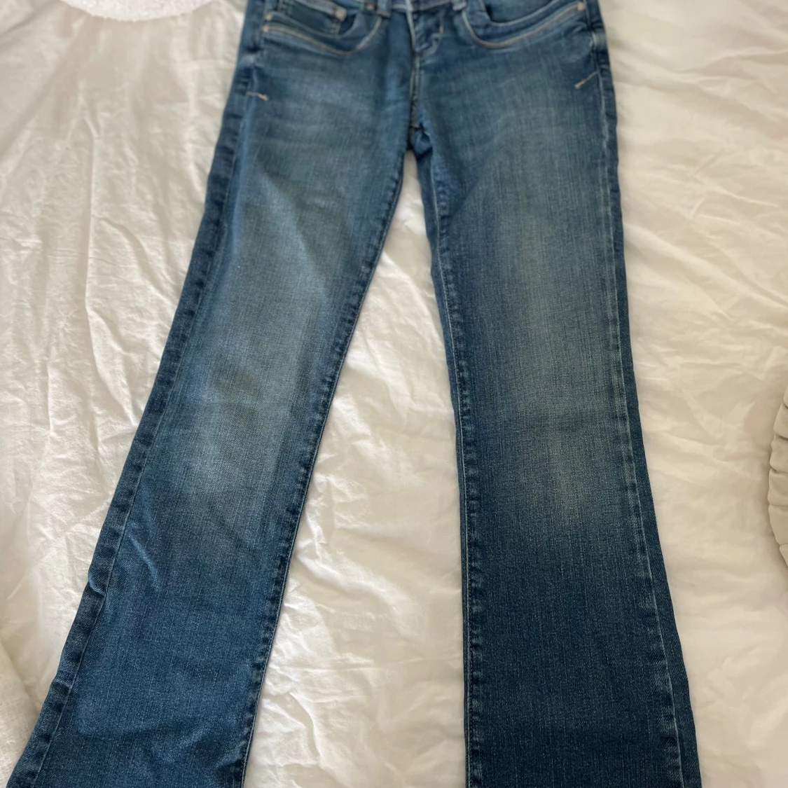 Blå bootcut jeans från LTB W24 L30 - 2