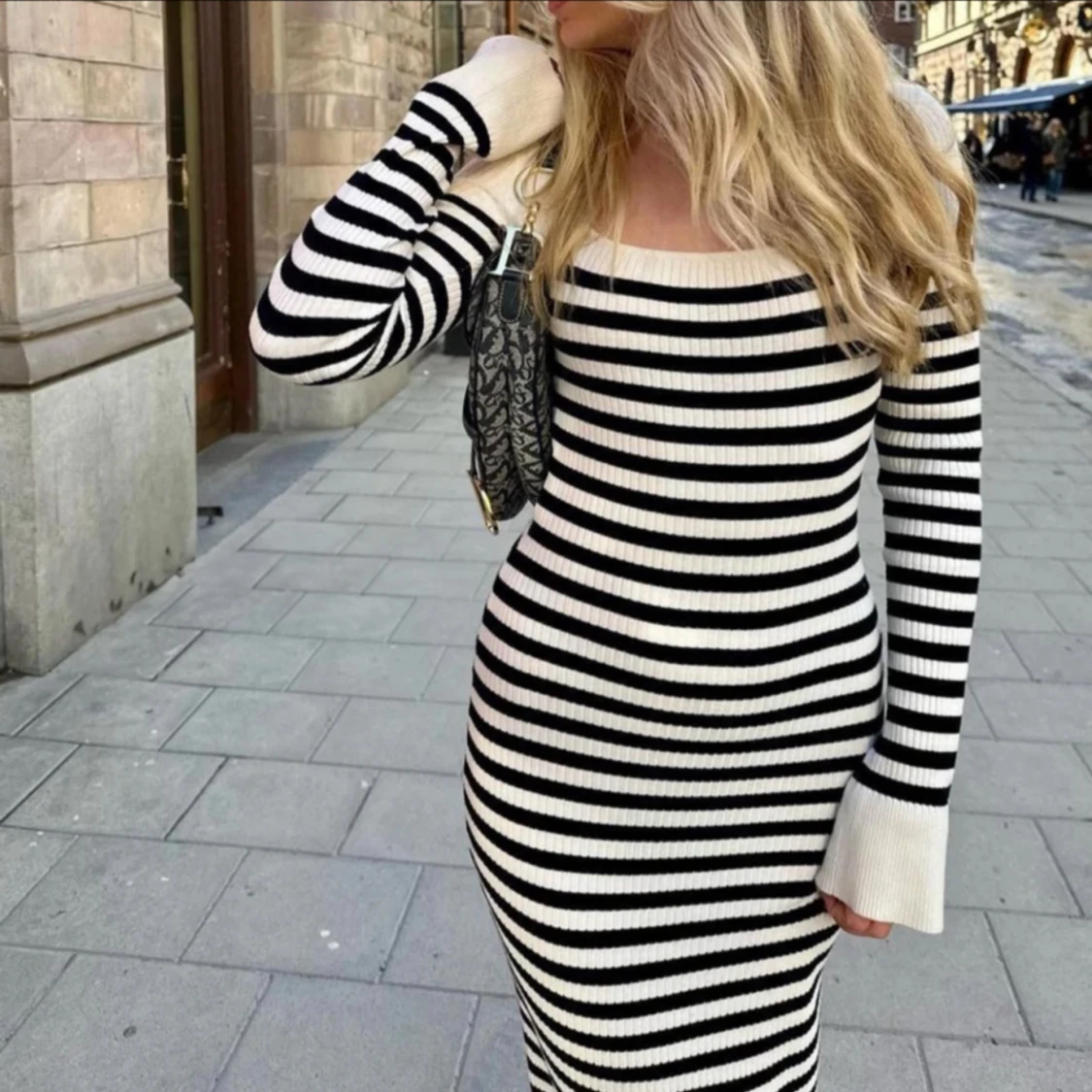 Randig långklänning från NA-KD