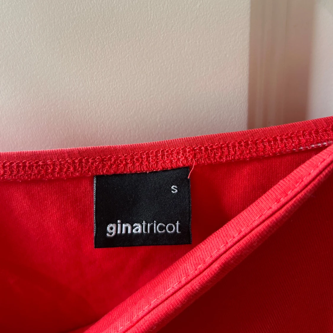 Röd linnetopp från Gina Tricot - 1